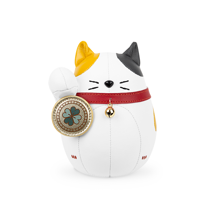 Lucky Cat Fu Paperweight