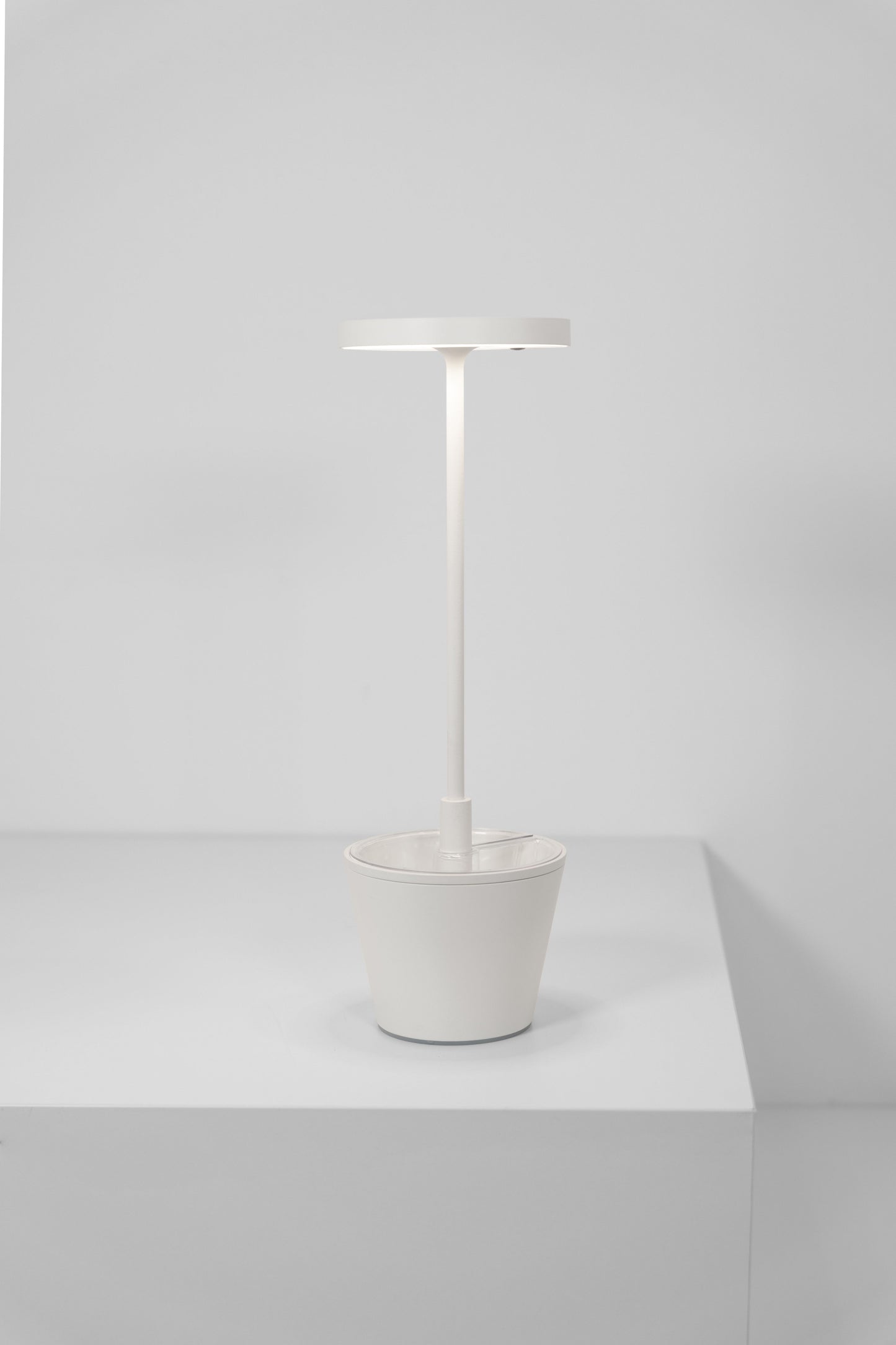 [Pre-Order] Poldina Reverso Table Lamp