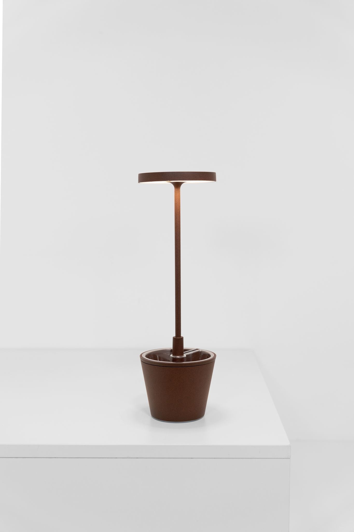 [Pre-Order] Poldina Reverso Table Lamp